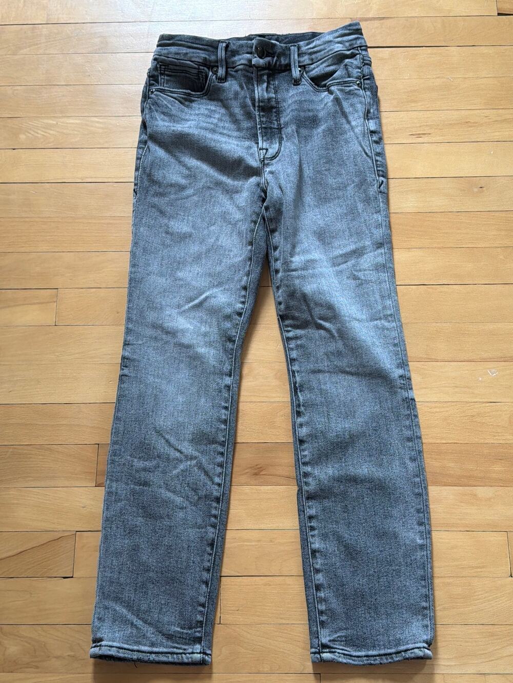 Good American Size 6/28 "Good Leg Curve" Faded Gray Skinny Jeans